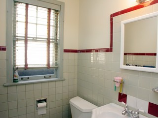 2nd Bathroom